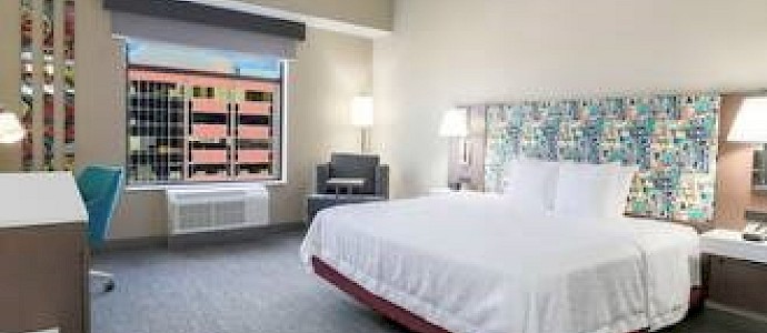 Hampton Inn & Suites Pittsburgh-Downtown