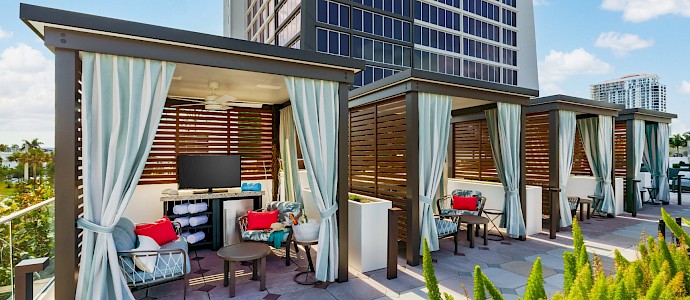 Courtyard Oceanside Fort Lauderdale Beach