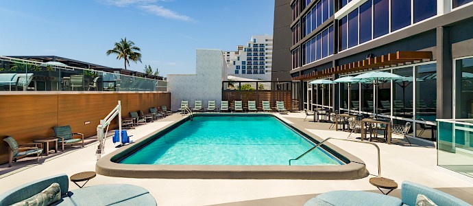 Courtyard Oceanside Fort Lauderdale Beach