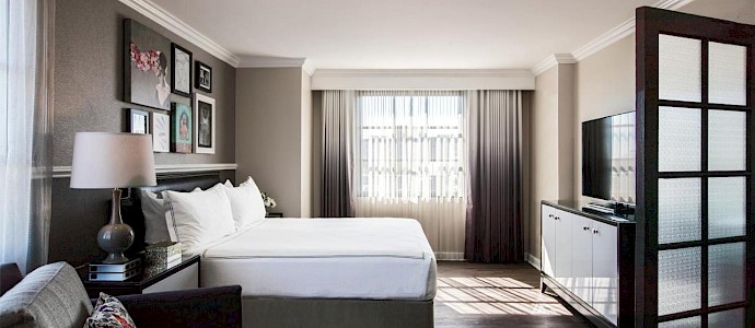 The Lindy Renaissance Charleston Hotel