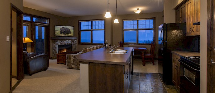 Glacier Mountaineer Lodge