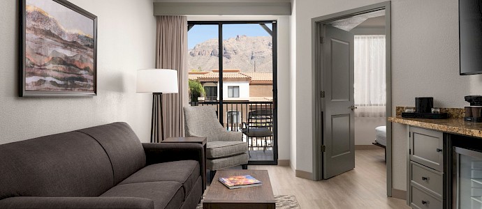 Embassy Suites Tucson Paloma Village