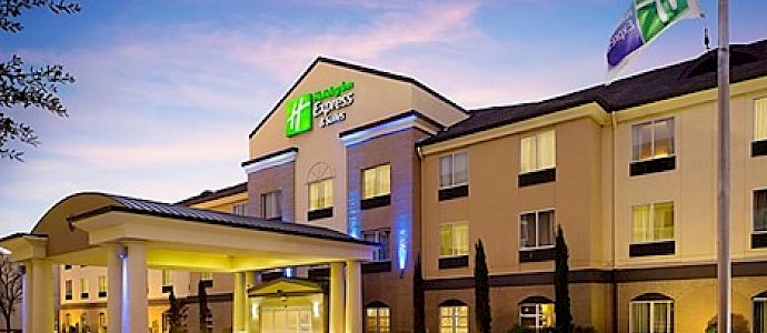 Holiday Inn Express & Suites DFW Airport - Grapevine