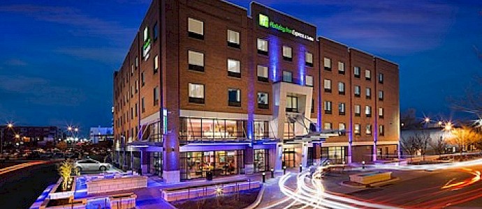 Holiday Inn Express & Suites Oklahoma City Dwtn - Bricktown