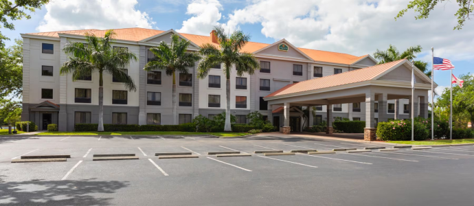 La Quinta Inn & Suites Bonita Springs Naples North