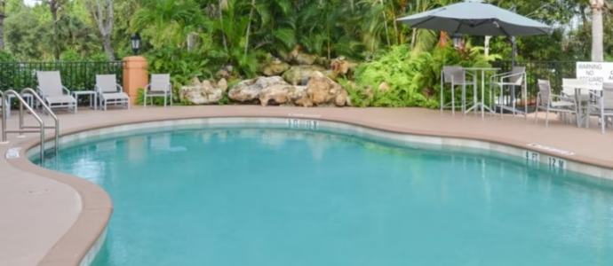 Holiday Inn Express & Suites Naples North Bonita Springs
